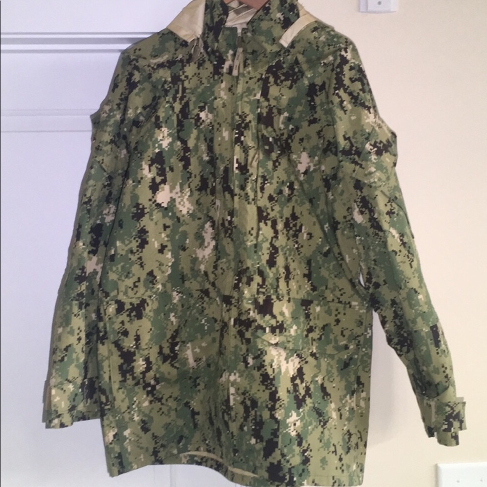 Lightweight gortex parka